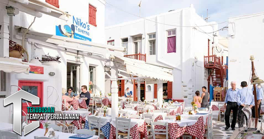 Yunani Mencicipi Kelezatan Hidangan Laut