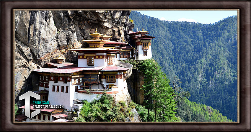 Perjalanan Spiritual Meditasi di Biara Bhutan